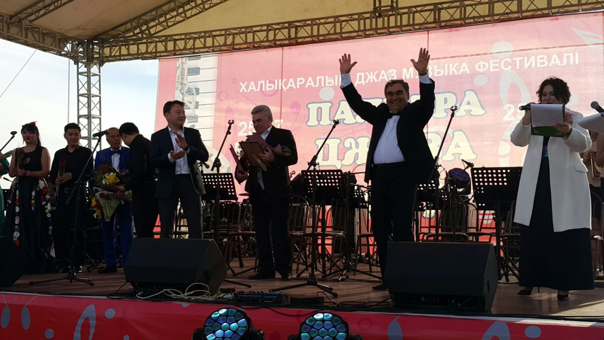 На набережной Иртыша в Павлодаре проходит уникальный джазовый фестиваль