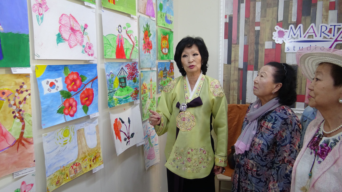 Выставка юных художников в Актау: Корейские национальные мотивы и семь граней Великой степи