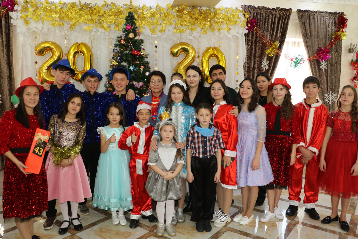 В Кызылорде Дед мороз исполнил новогодние желания всех воспитанников детской деревни