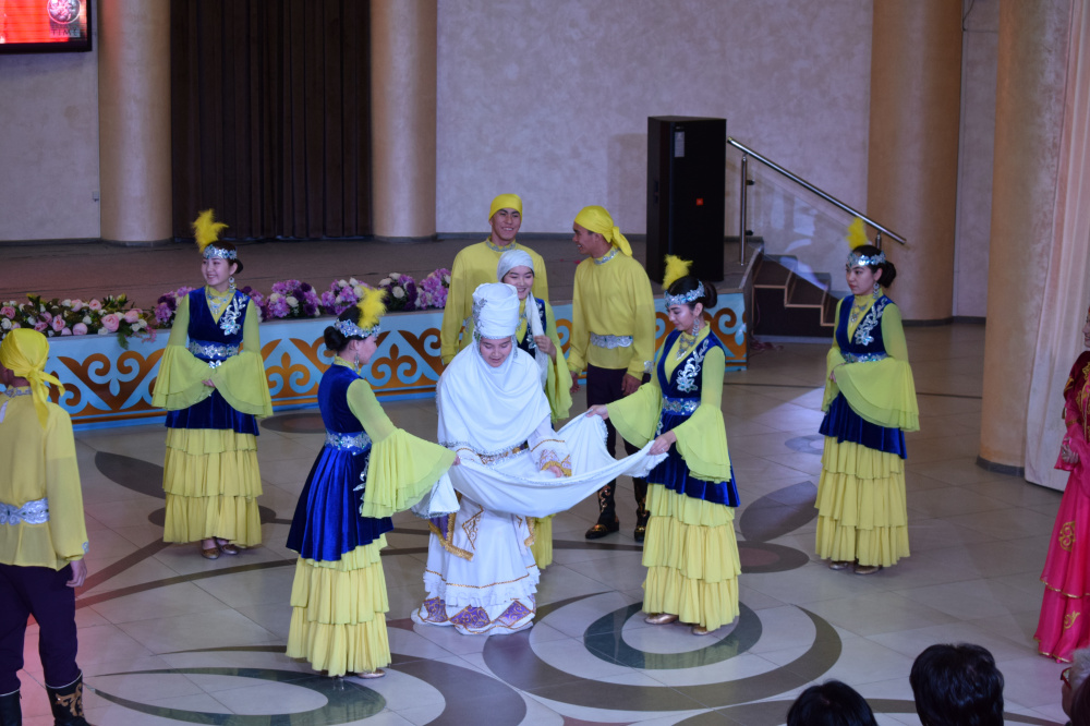 В Таразе этнофестиваль провели в виде красочного театрализованного представления