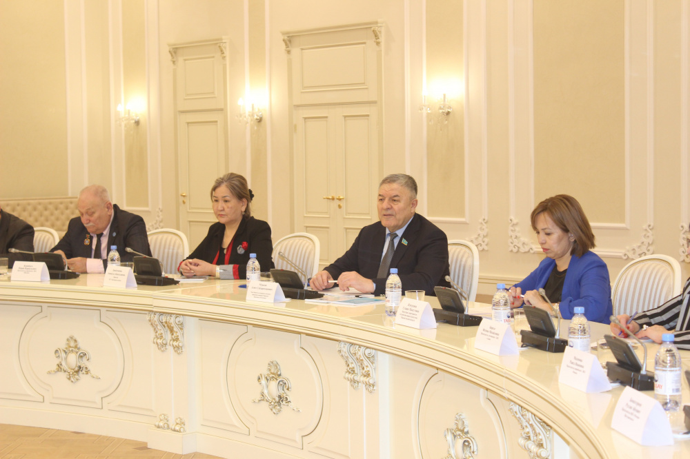 А. Мурадов: Регионы будут работать в соответствии с разработанной АНК концепцией Года волонтера